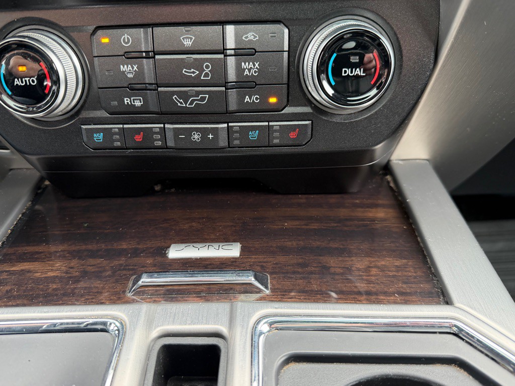 2017 Ford F-150 Image 25