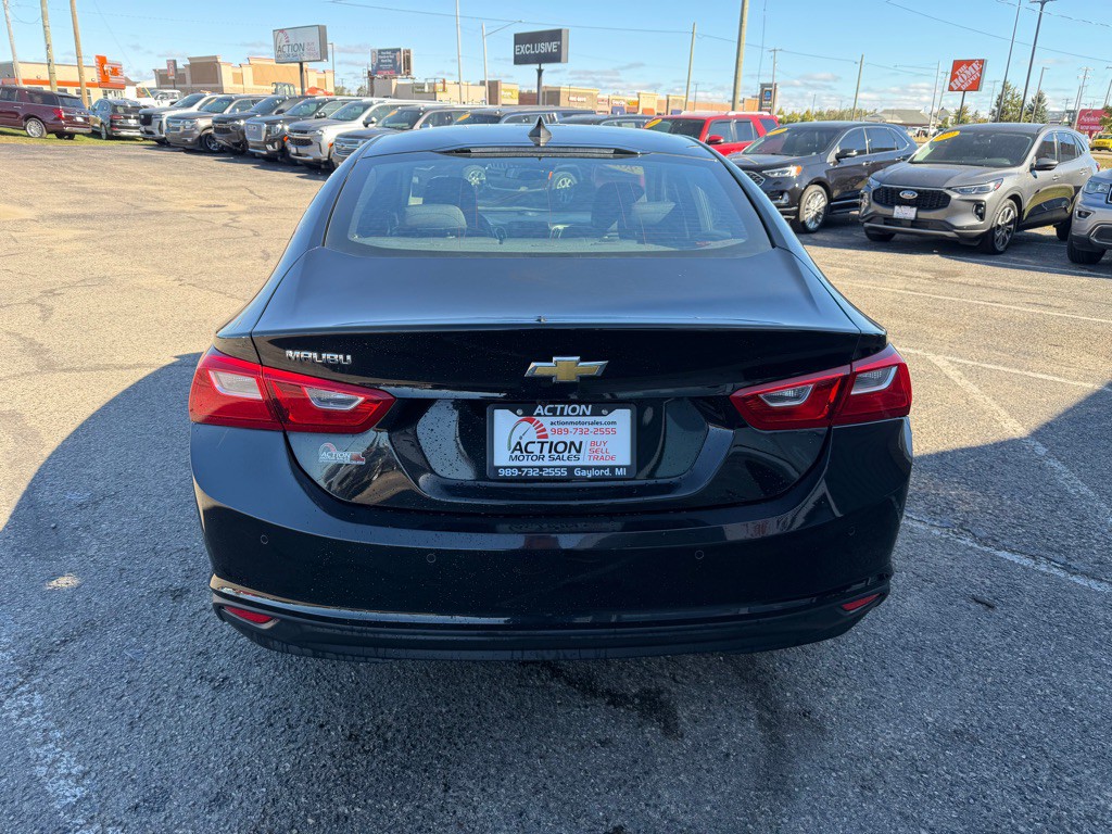2022 Chevrolet Malibu Image 4