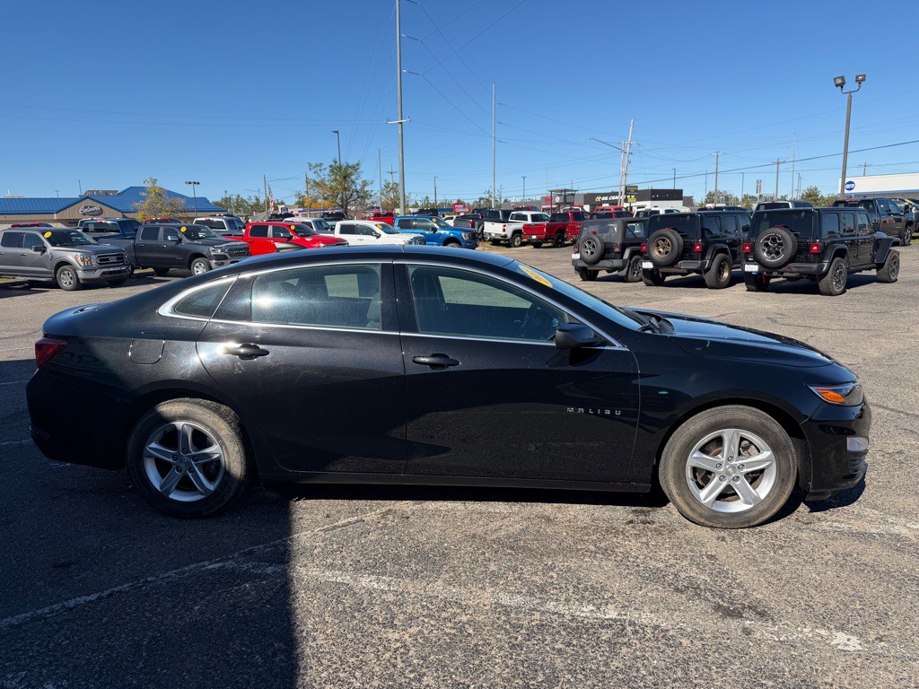 2022 Chevrolet Malibu Image 6