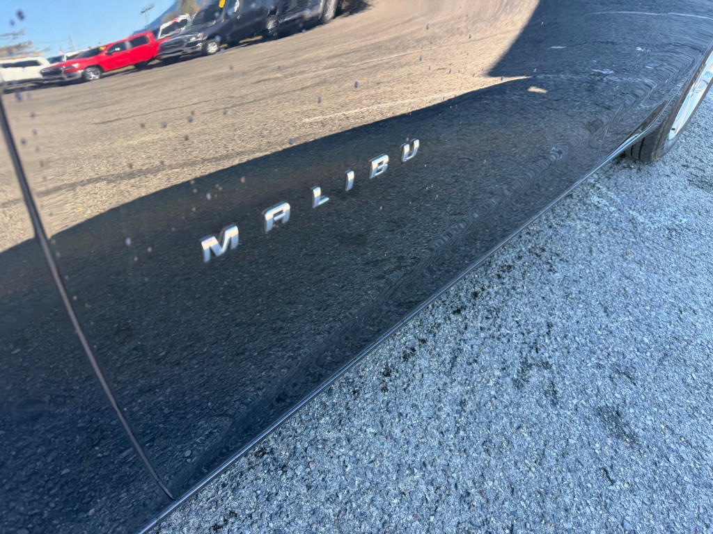 2022 Chevrolet Malibu Image 9