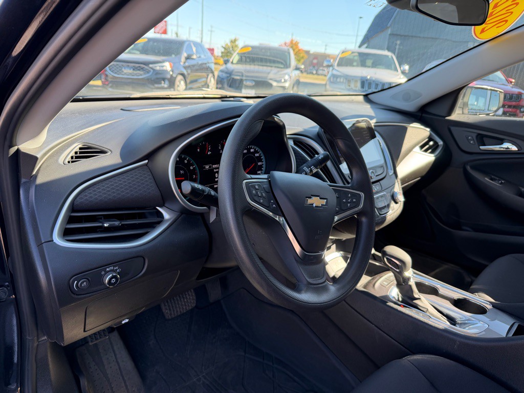 2022 Chevrolet Malibu Image 15