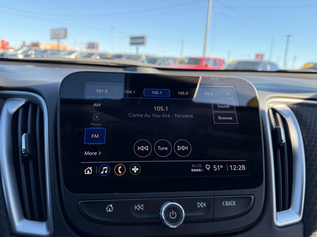 2022 Chevrolet Malibu Image 22