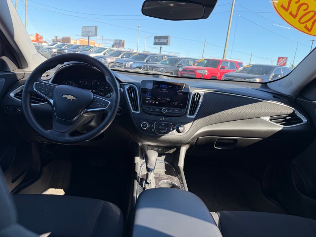 2022 Chevrolet Malibu Image 29