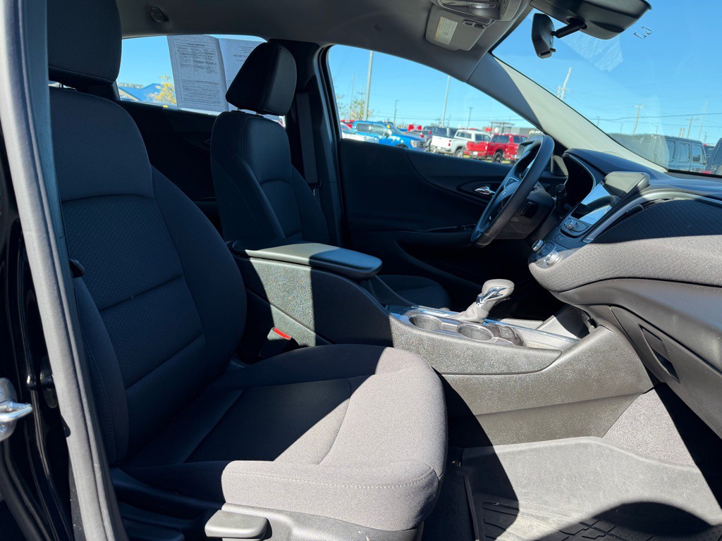 2022 Chevrolet Malibu Image 34