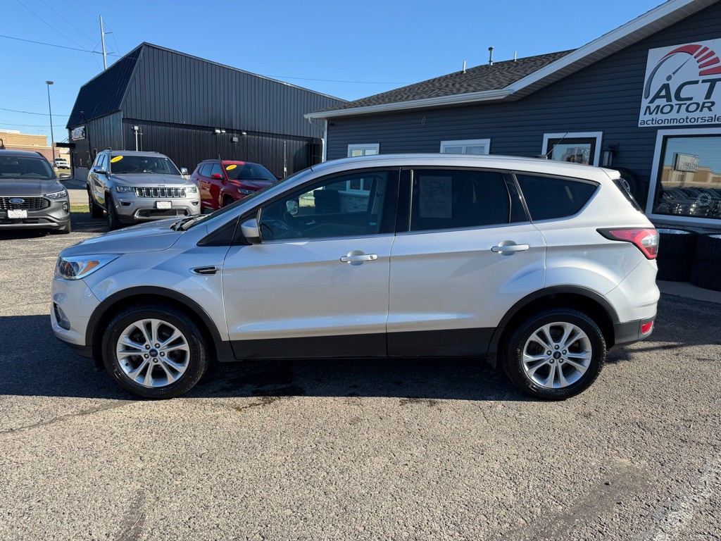 2017 Ford Escape Image 2