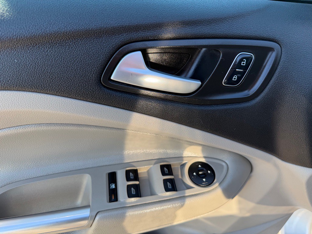 2017 Ford Escape Image 11