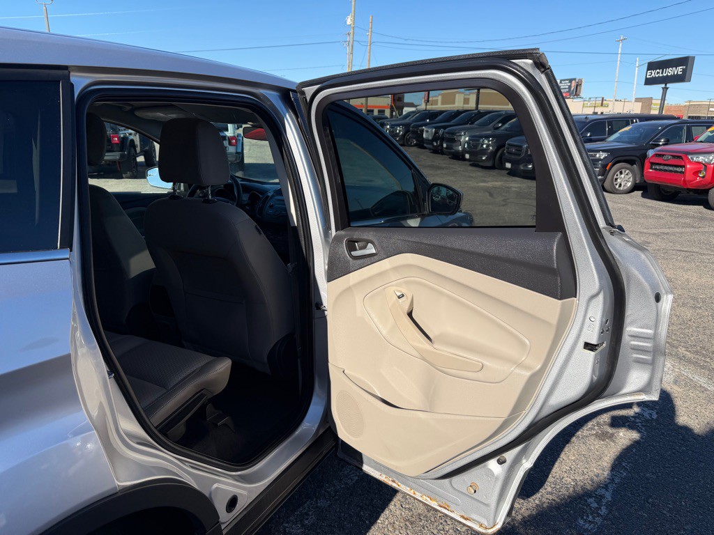 2017 Ford Escape Image 45
