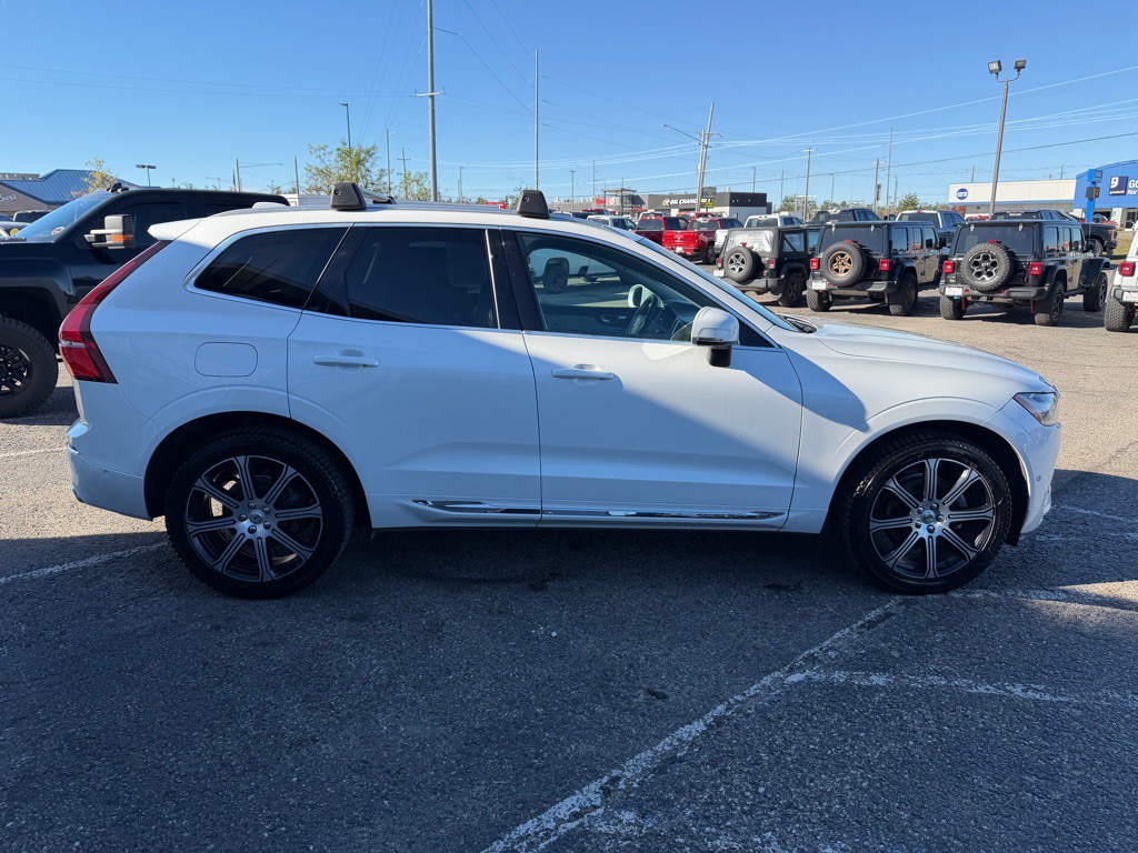 2021 Volvo XC60 Image 6