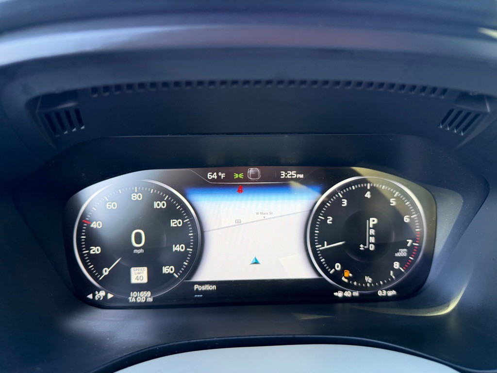 2021 Volvo XC60 Image 21