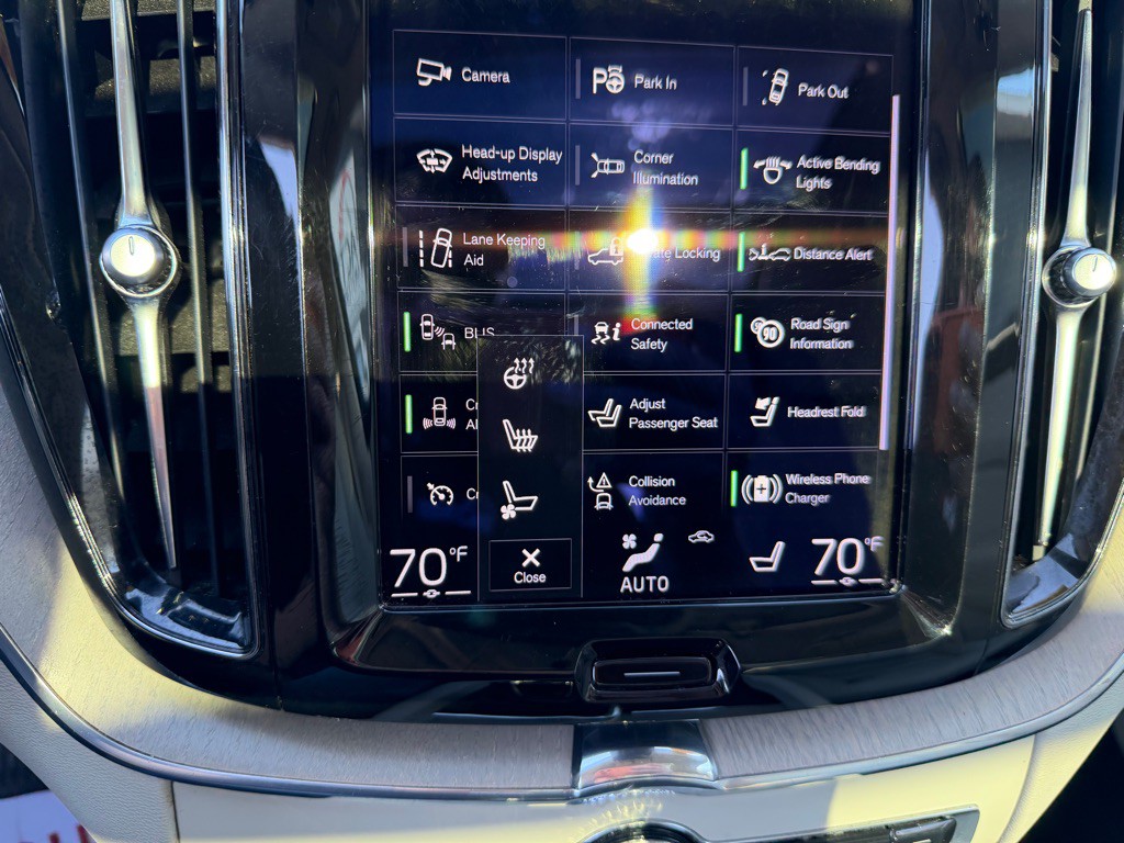 2021 Volvo XC60 Image 27