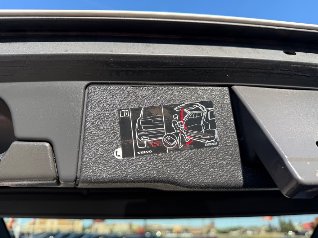2021 Volvo XC60 Image 49