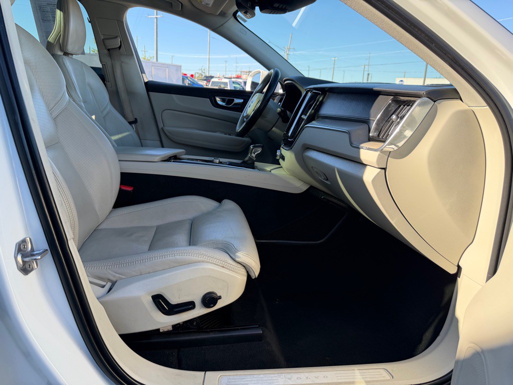 2021 Volvo XC60 Image 59