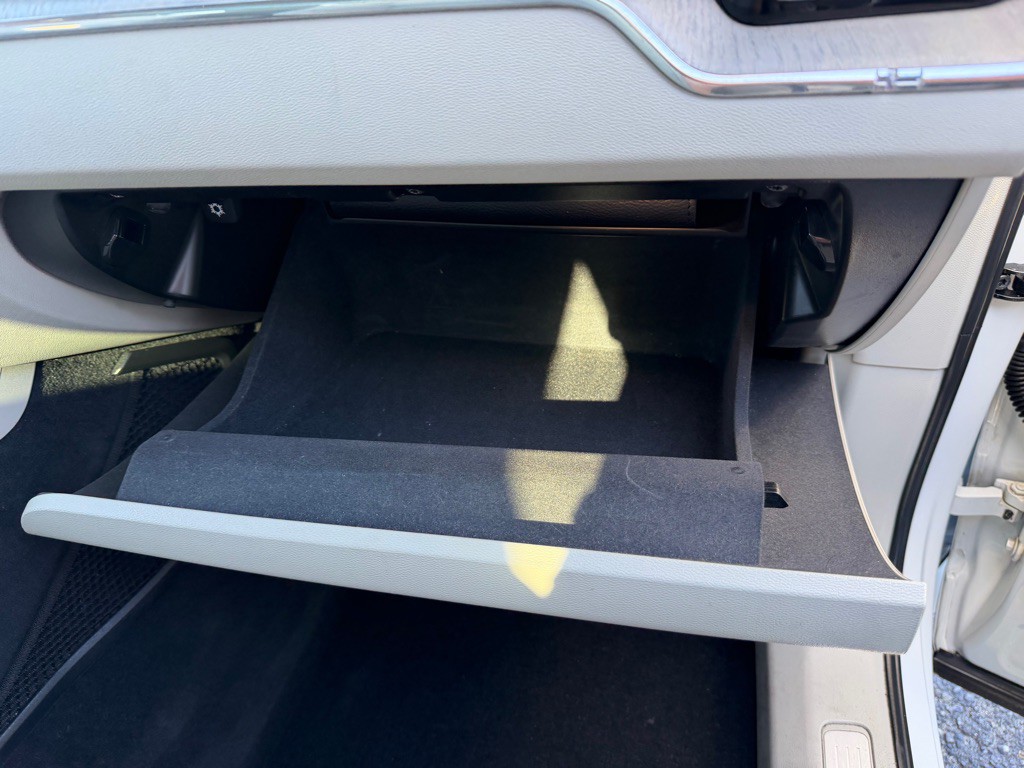 2021 Volvo XC60 Image 63