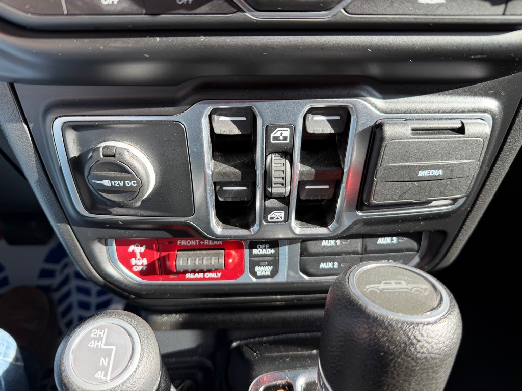 2021 Jeep Gladiator Image 32