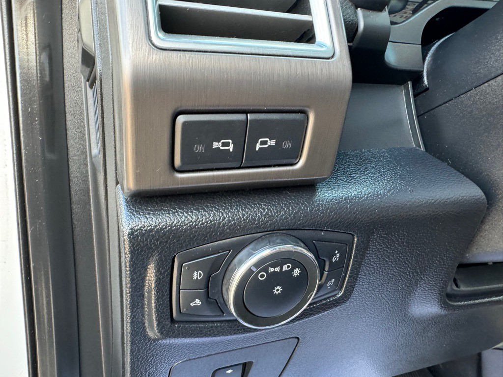 2016 Ford F-150 Image 19