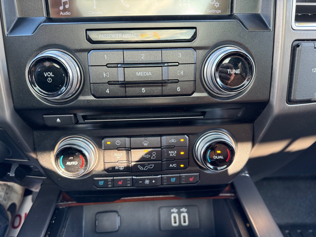 2016 Ford F-150 Image 30