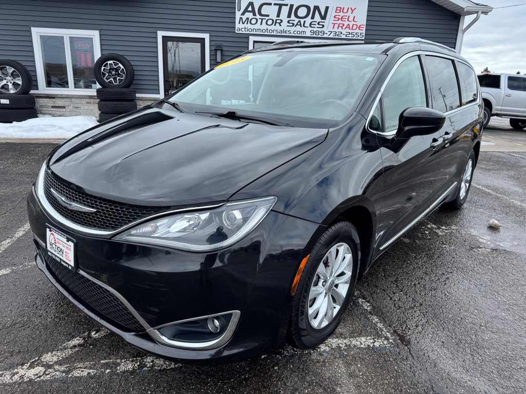 2018 Chrysler Pacifica Image 9