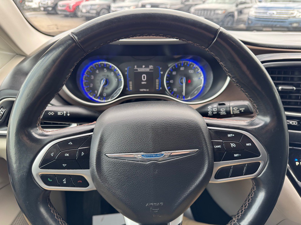 2018 Chrysler Pacifica Image 16