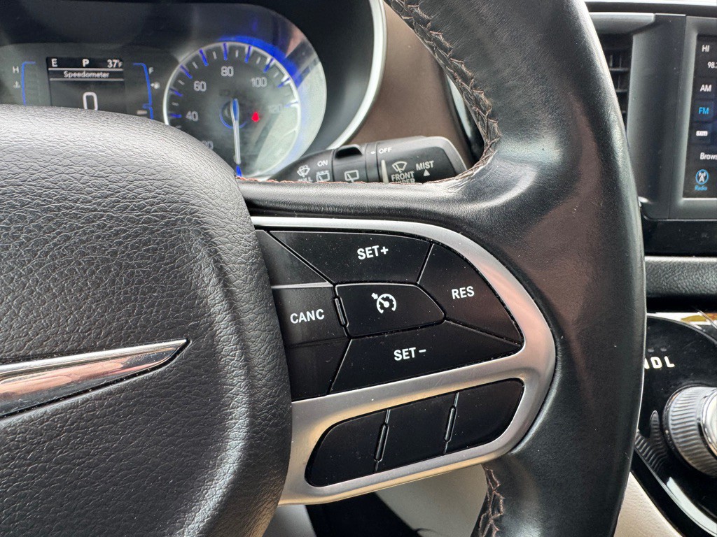 2018 Chrysler Pacifica Image 18