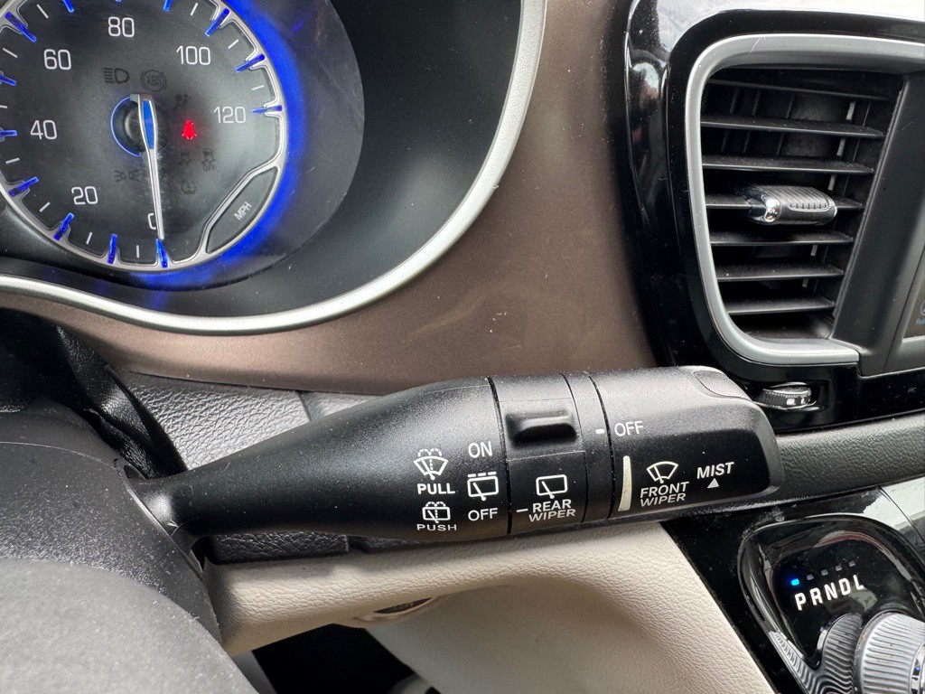 2018 Chrysler Pacifica Image 20