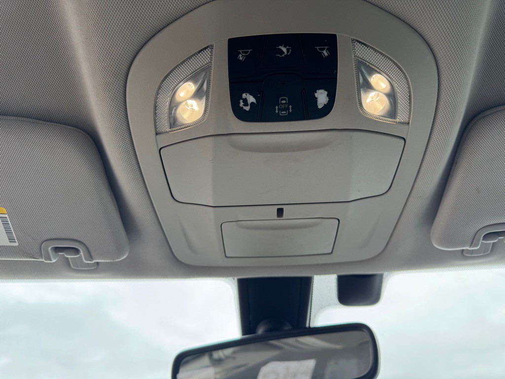 2018 Chrysler Pacifica Image 30