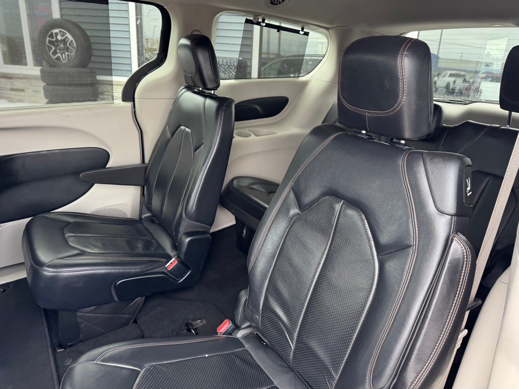 2018 Chrysler Pacifica Image 34