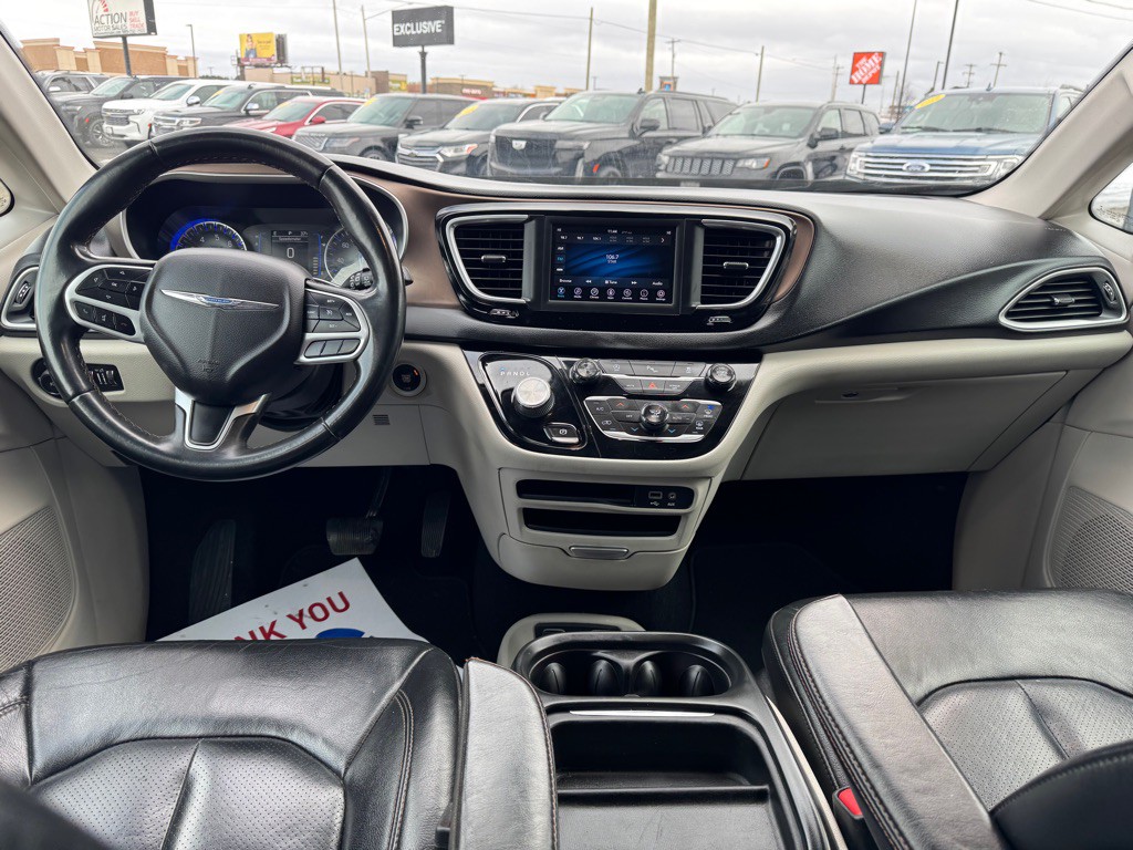 2018 Chrysler Pacifica Image 35