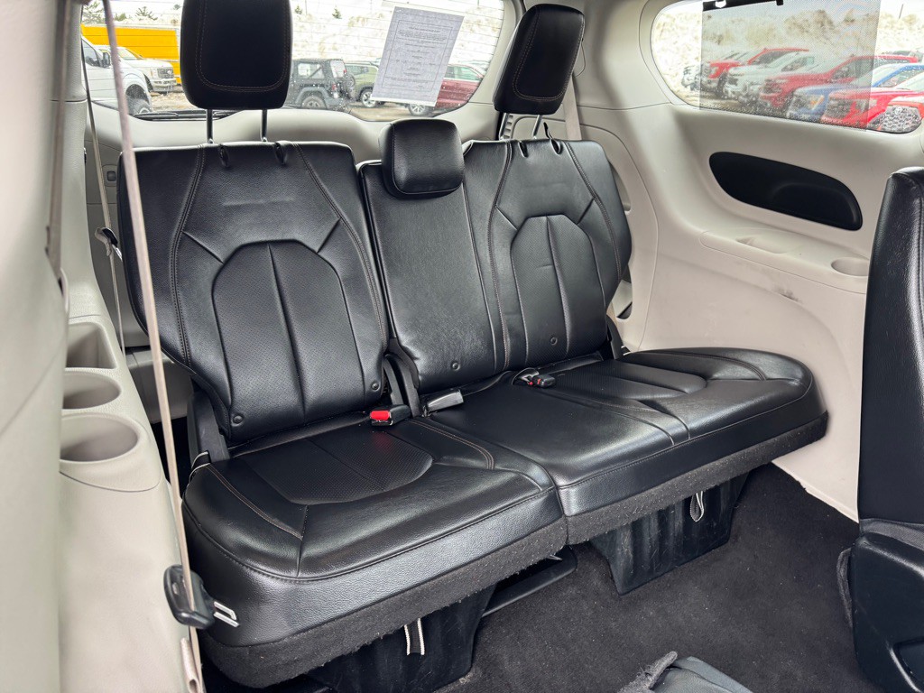 2018 Chrysler Pacifica Image 43