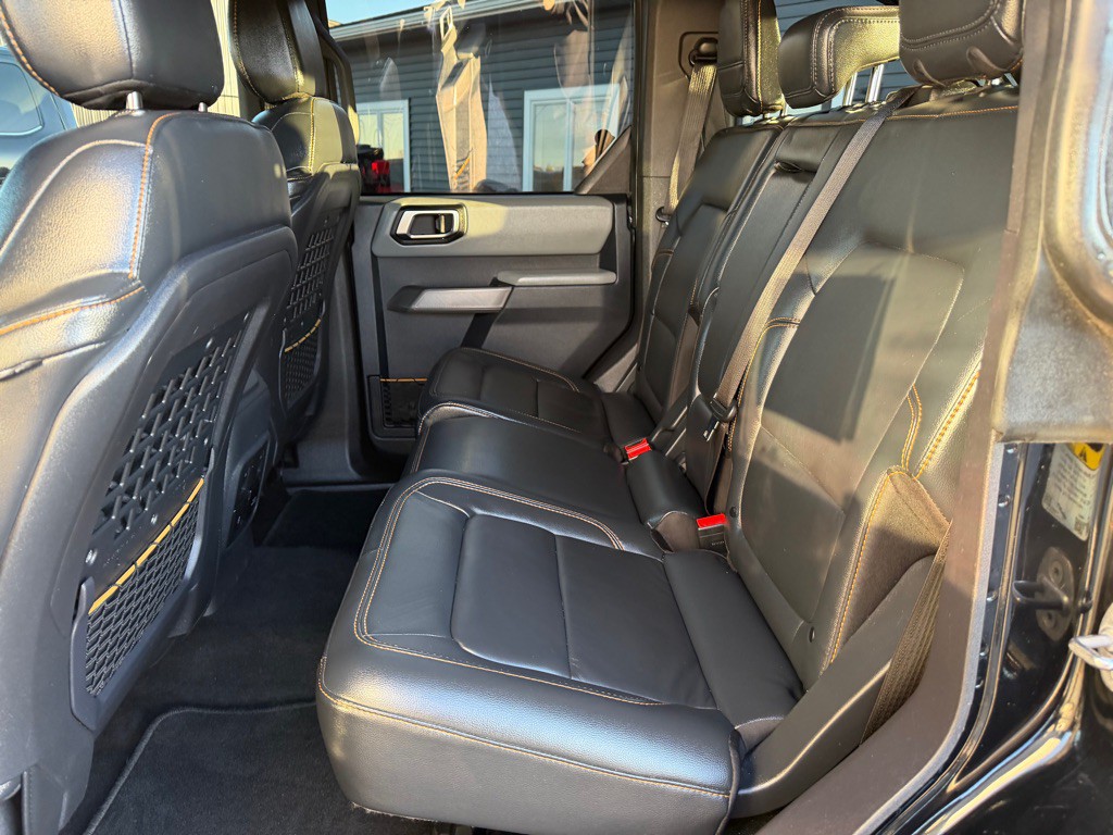 2023 Ford Bronco Image 35