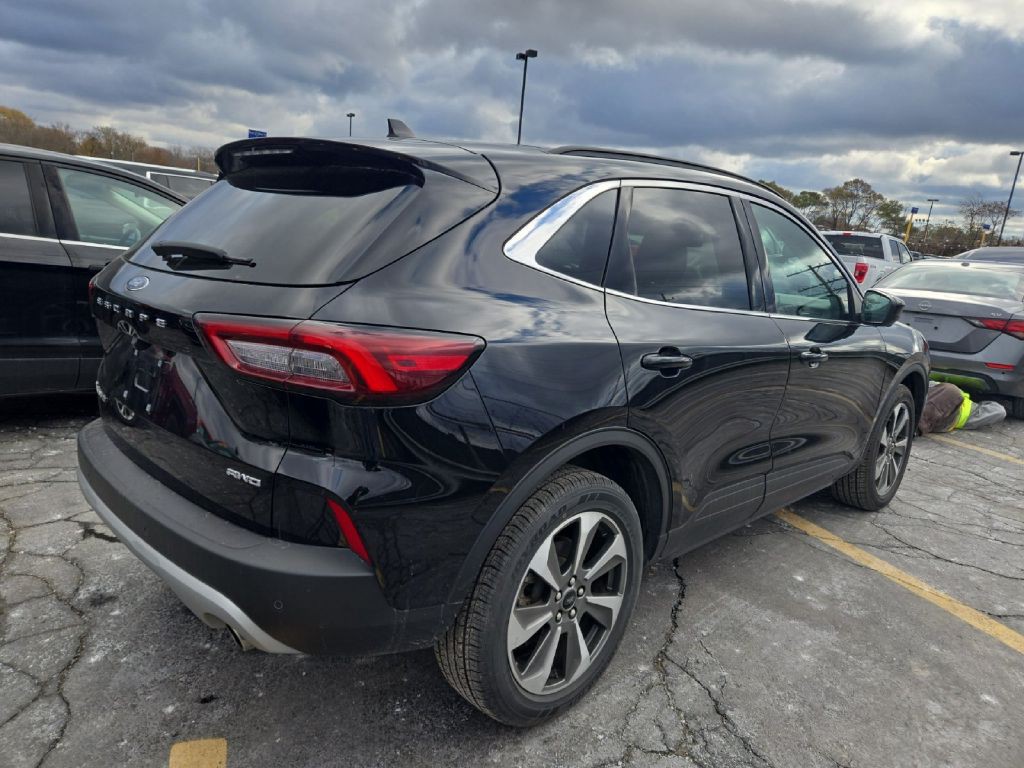 2024 Ford Escape Image 3