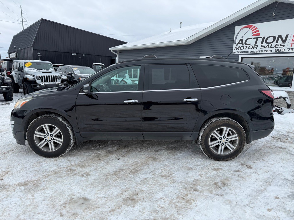 2017 Chevrolet Traverse Image 2