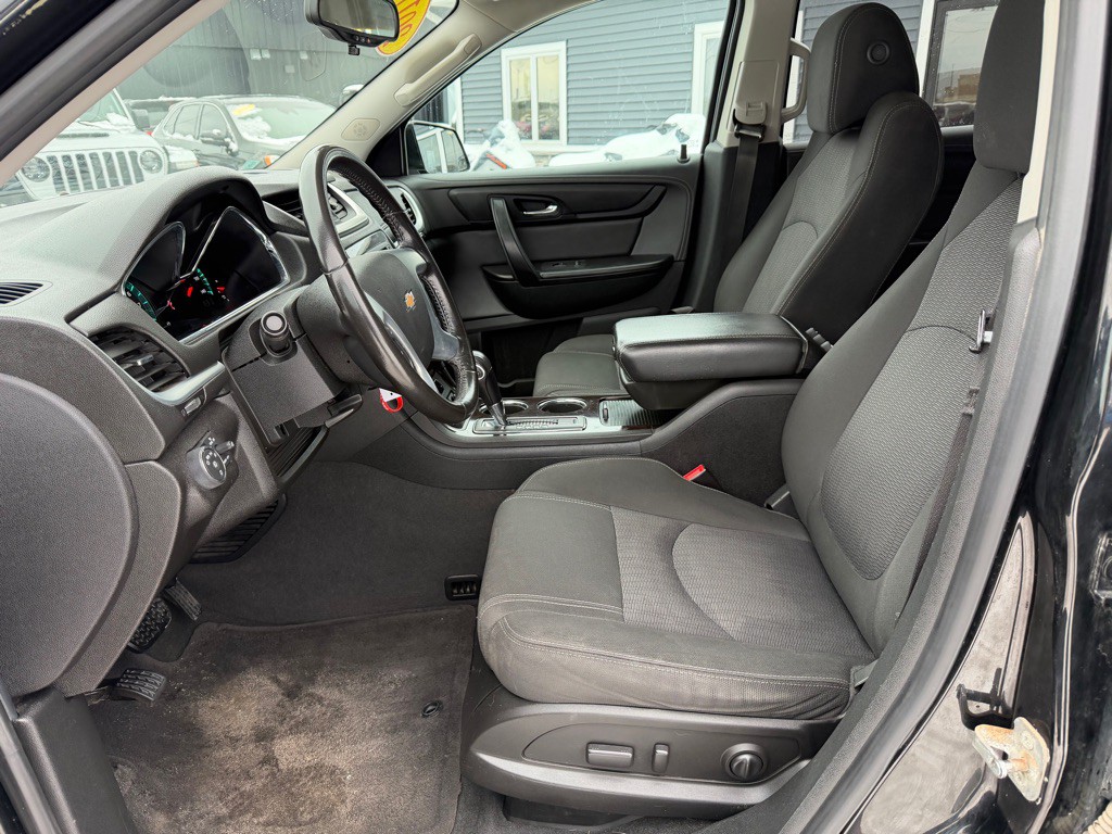 2017 Chevrolet Traverse Image 12