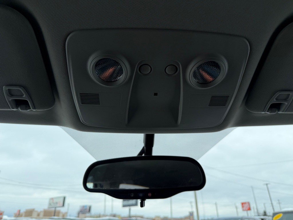 2017 Chevrolet Traverse Image 31