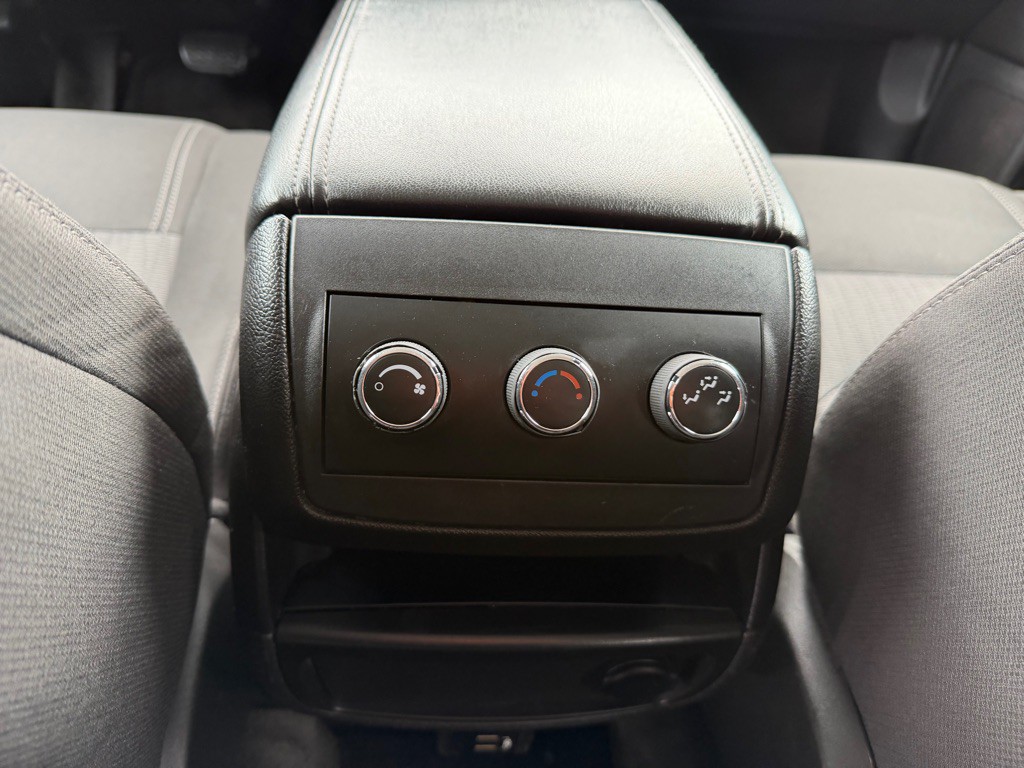 2017 Chevrolet Traverse Image 37