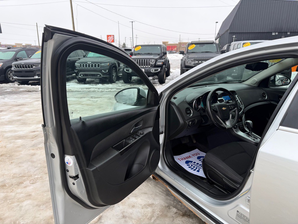 2012 Chevrolet Cruze Image 10