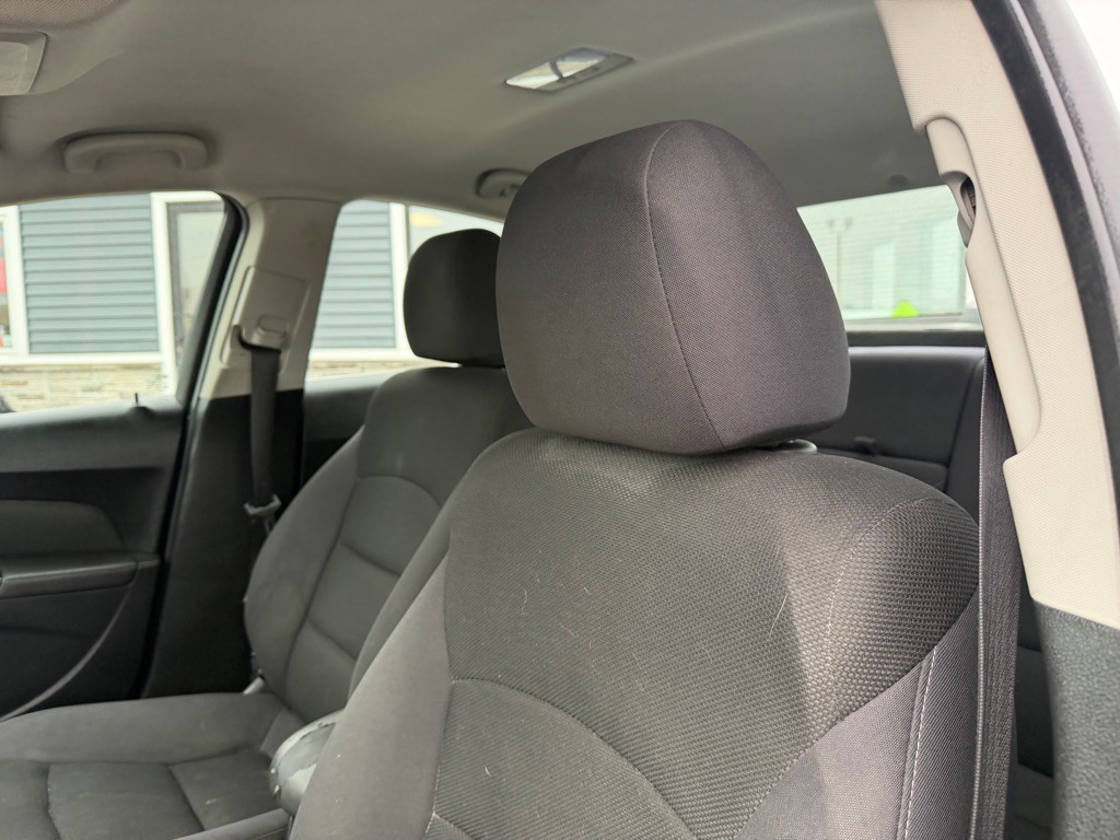 2012 Chevrolet Cruze Image 13