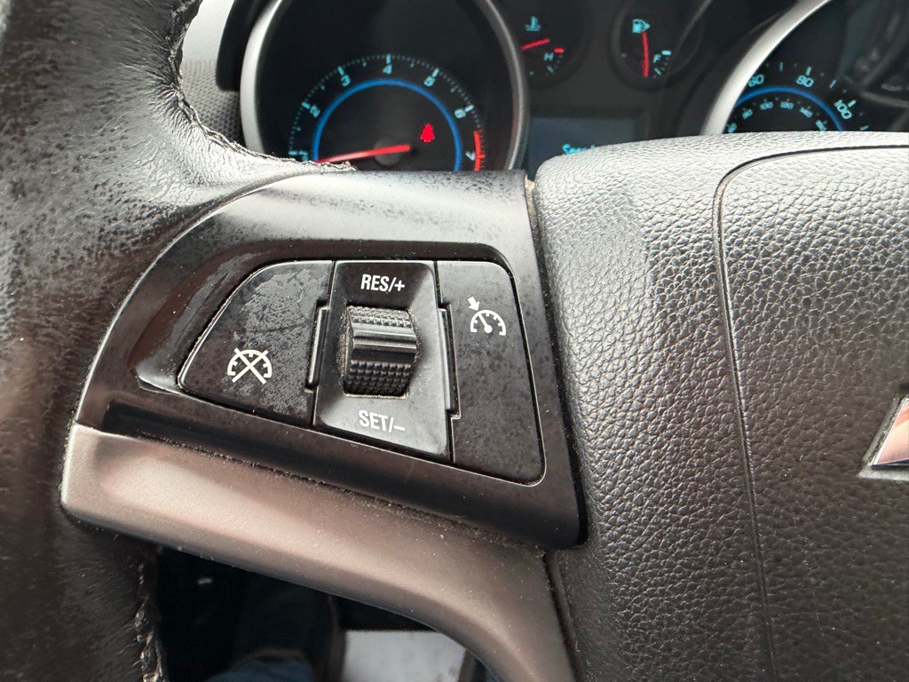 2012 Chevrolet Cruze Image 16