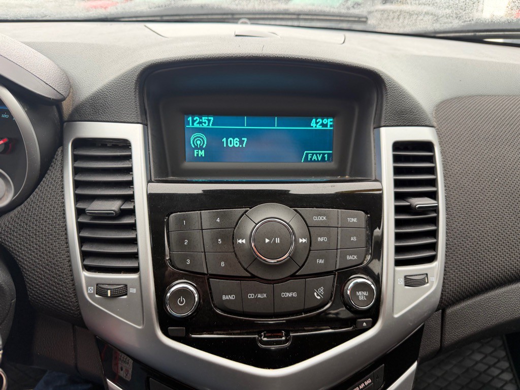 2012 Chevrolet Cruze Image 21