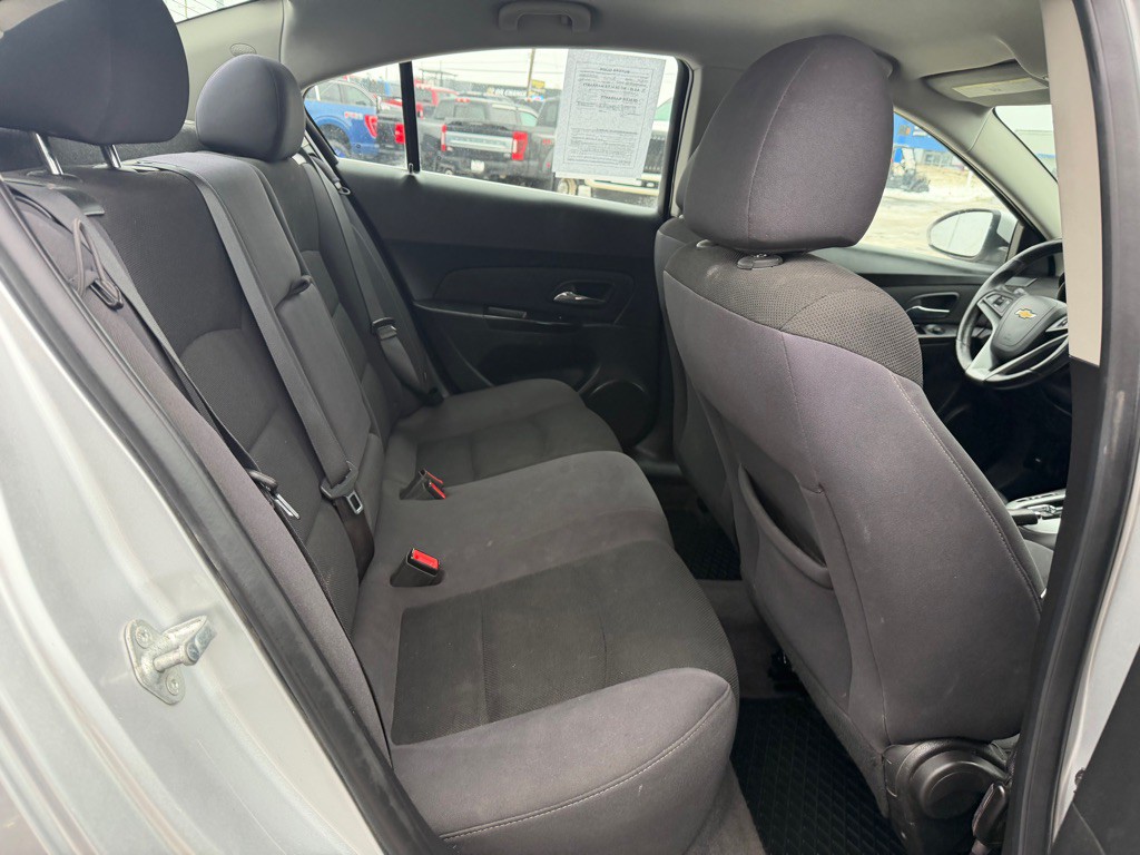 2012 Chevrolet Cruze Image 28