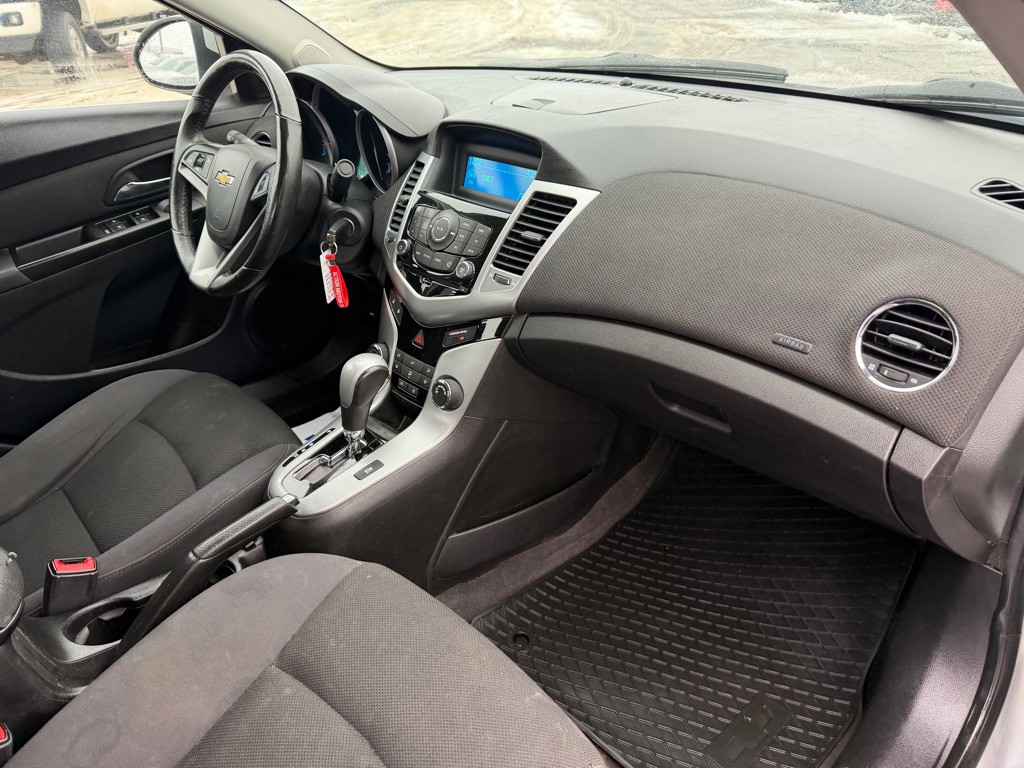 2012 Chevrolet Cruze Image 35