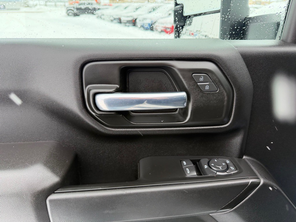 2025 Chevrolet Silverado 1500 Image 13