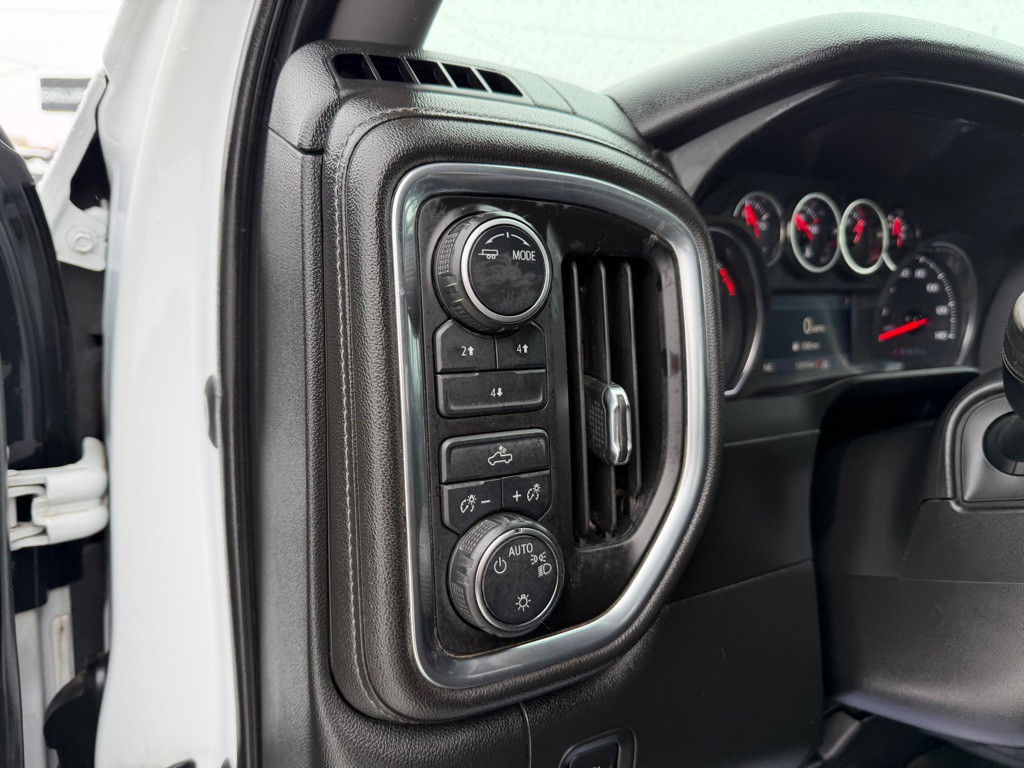 2020 Chevrolet Silverado 1500 Image 17