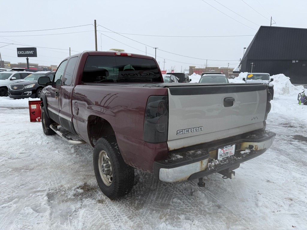 2002 GMC Sierra Image 3
