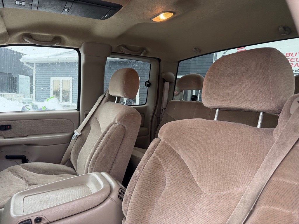 2002 GMC Sierra Image 15