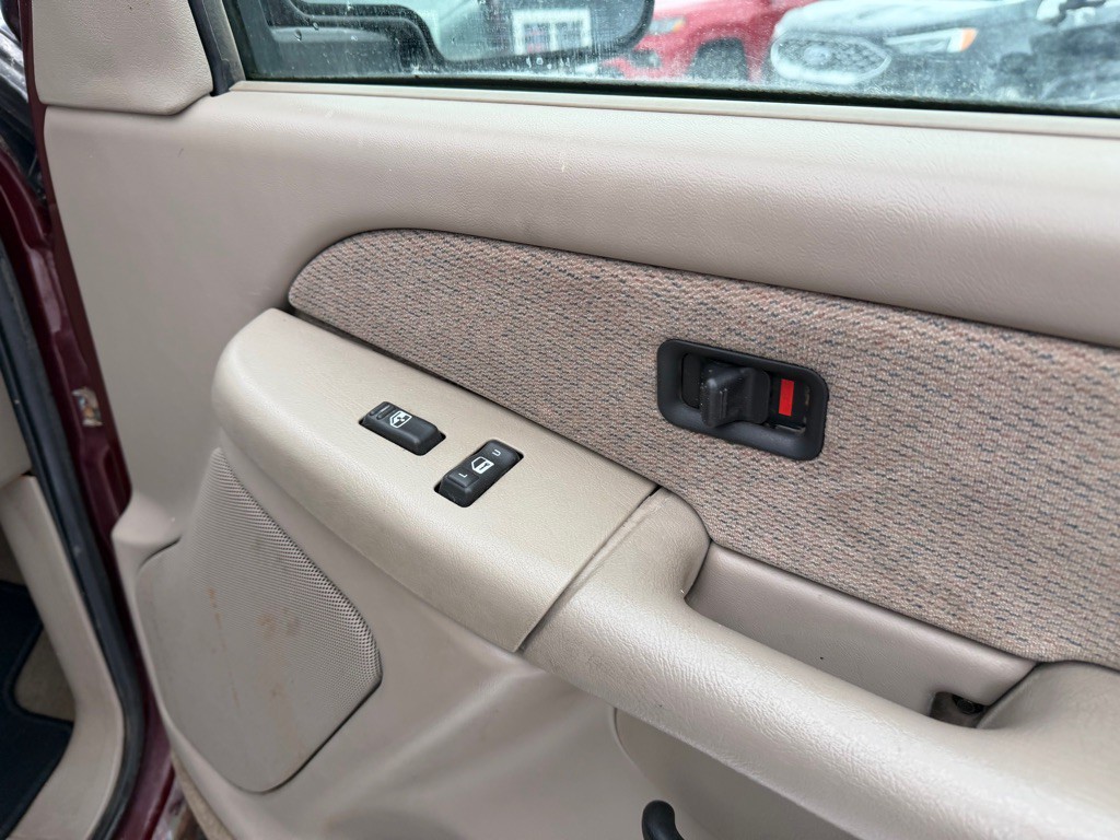 2002 GMC Sierra Image 27