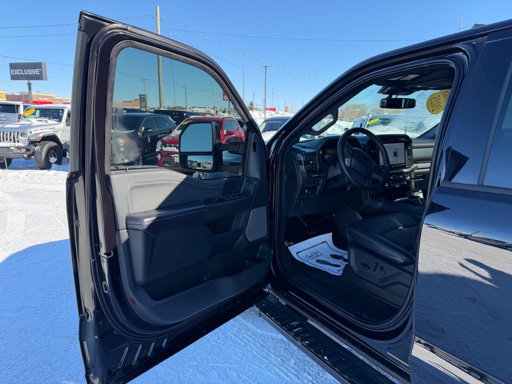 2025 Ford F-150 Image 12