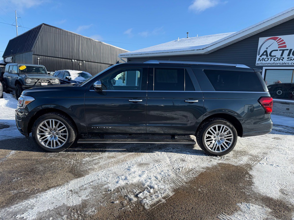 2023 Ford Expedition Image 2