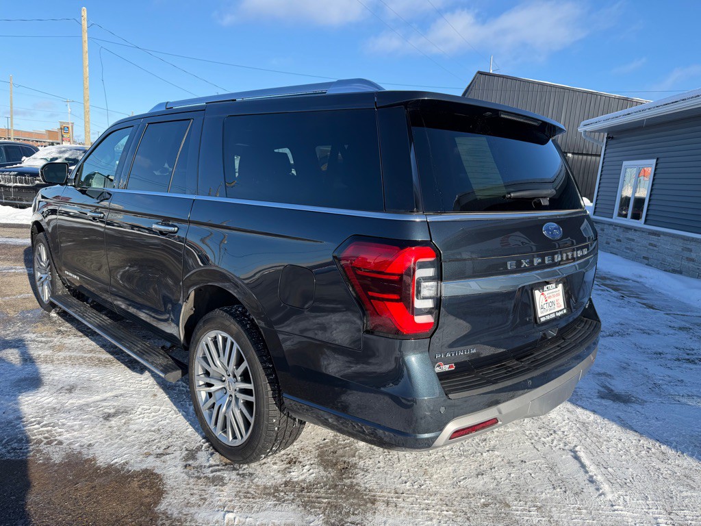 2023 Ford Expedition Image 3