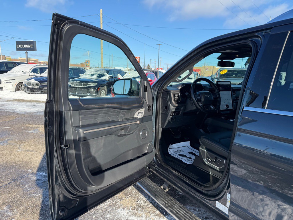 2023 Ford Expedition Image 11