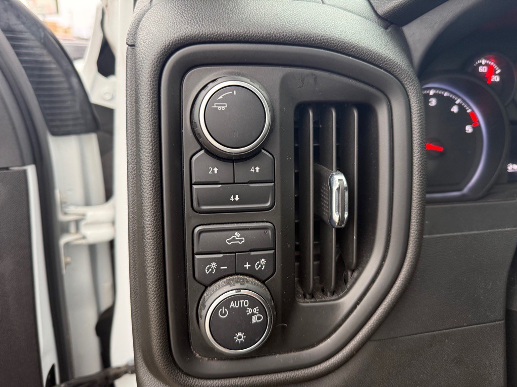 2022 Chevrolet Silverado 1500 Image 32